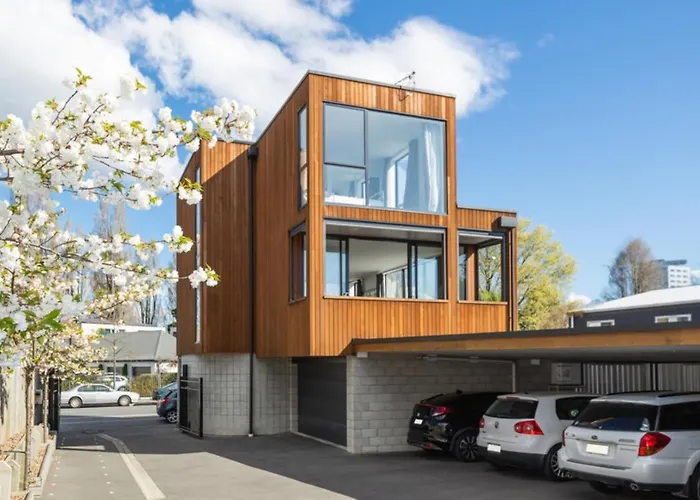 Kilmore Apartment - Christchurch Holiday Homes