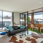 Kilmore Apartment - Christchurch Holiday Homes